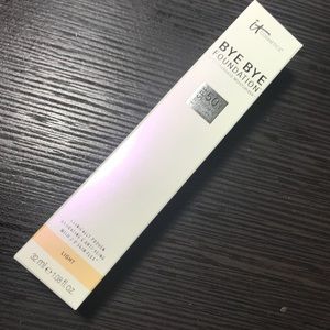 It Cosmetics Bye Bye Foundation Light